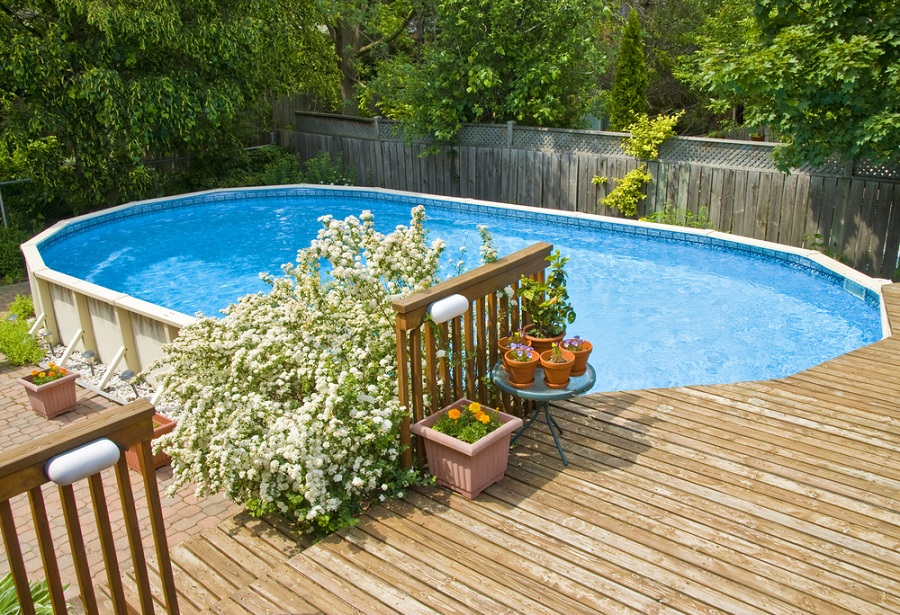 how much does a pool cost to maintain
