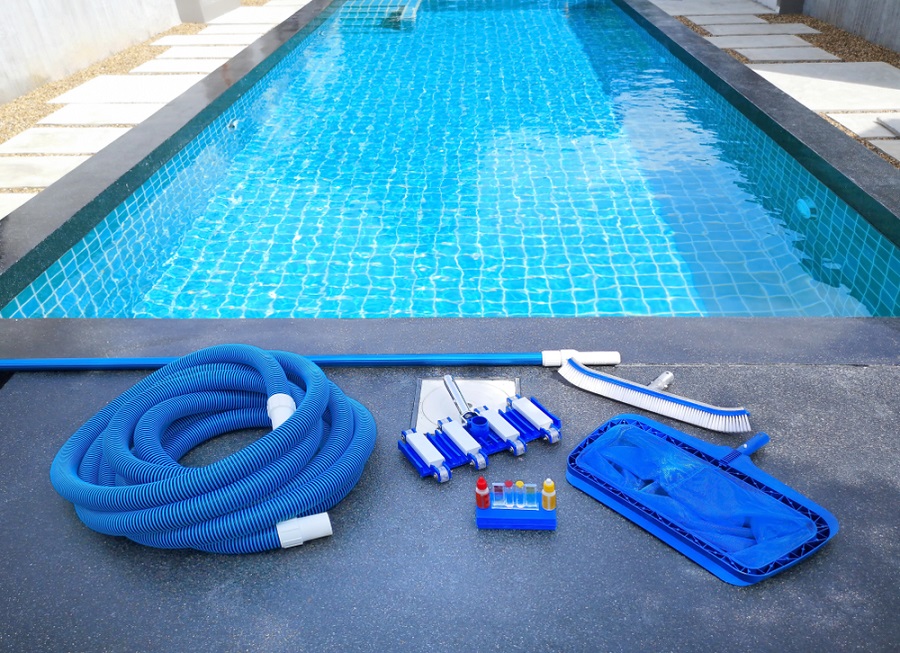 how much does it cost to maintain a pool